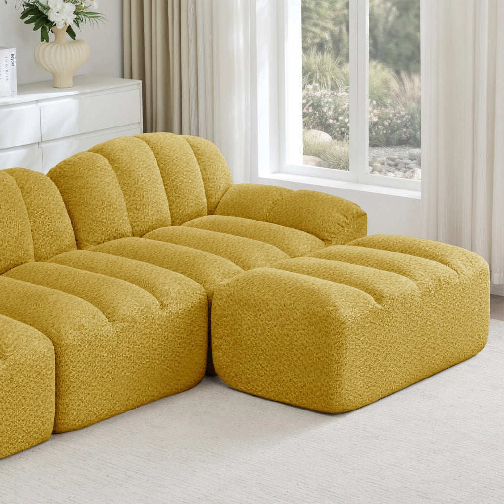 Divano modulare senza struttura con seduta ergonomica e cuscini profondi per soggiorno in pile granulato giallo