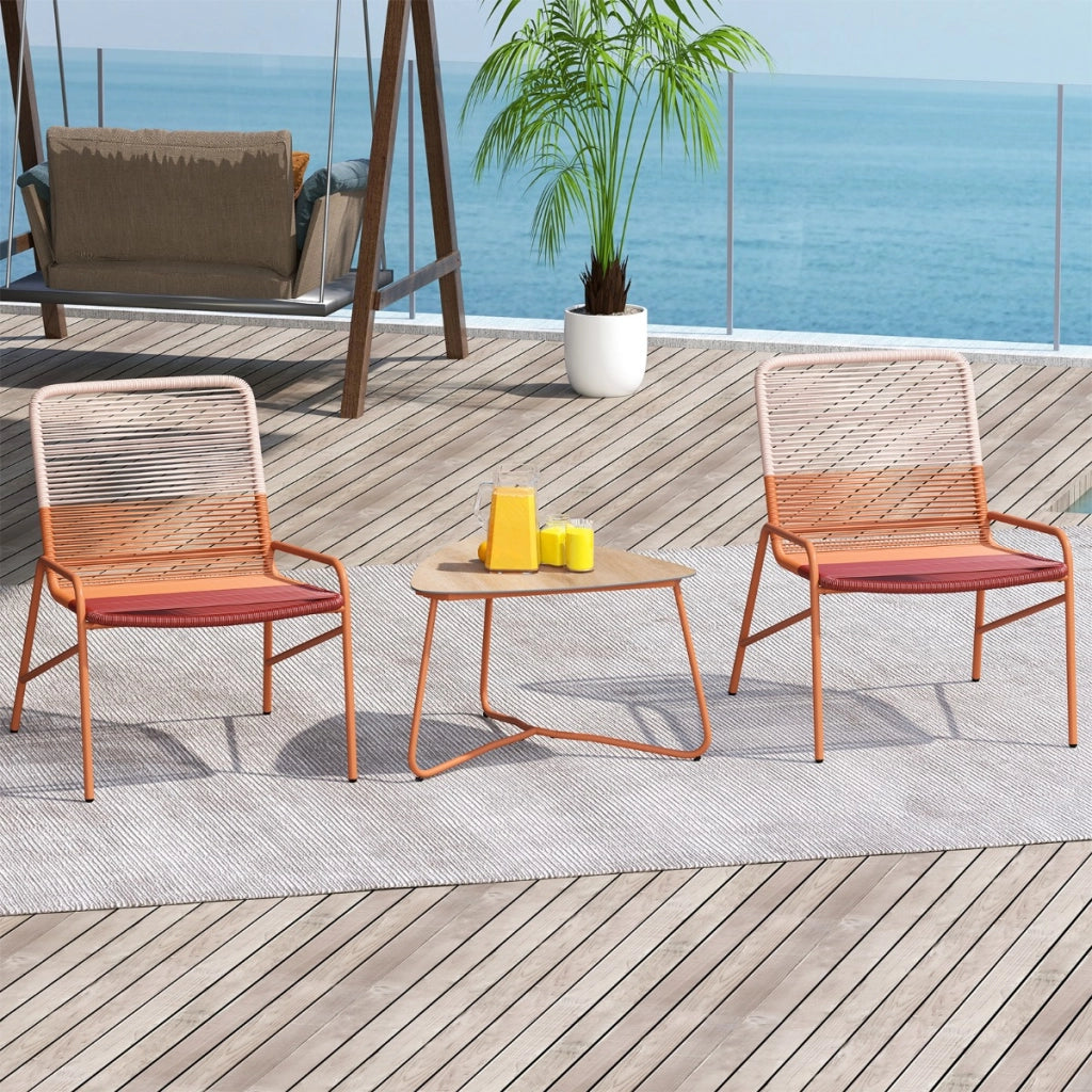 Set di mobili in rattan da patio con sedie a gradiente e tavolo laterale in legno-plastica-Set bistro da esterno a 3 pezzi per balcone Arancione