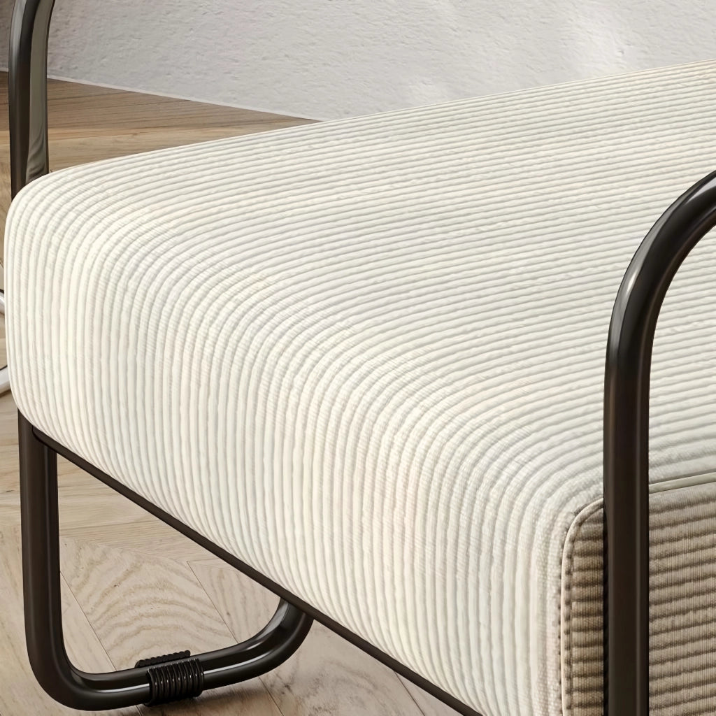 Poltrona lounge con montaggio a incastro in velluto a coste beige