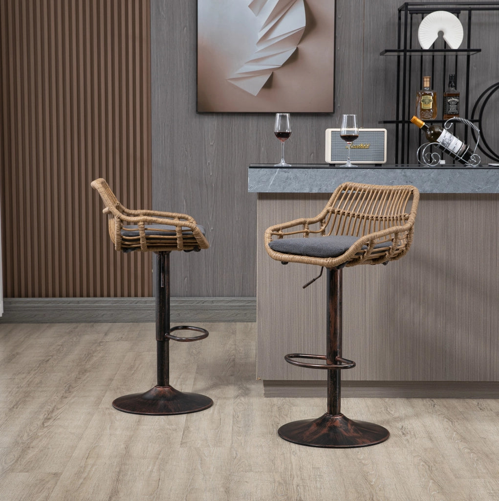Set di 2 sgabelli da bar girevoli con altezza regolabile; in rattan e lino grigio; 49x48x89-109 cm