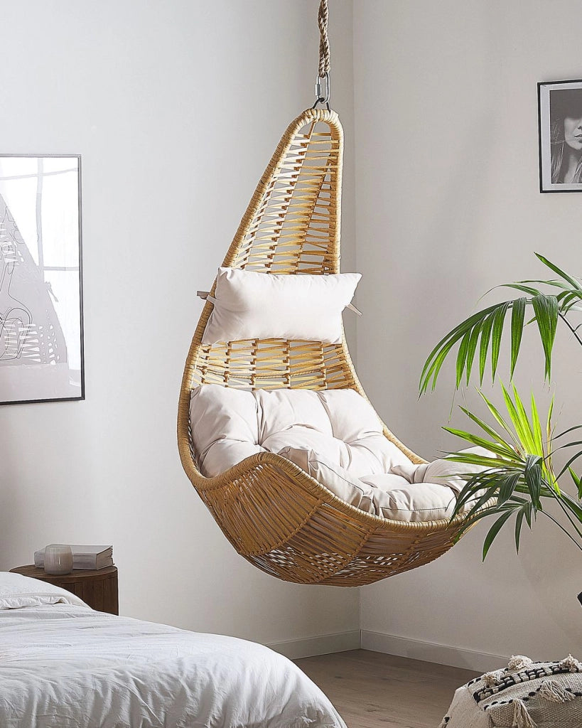 Sedia sospesa poltrona pensile in rattan beige PE altalena a forma di uovo con montaggio a soffitto in vimini rustico Boho