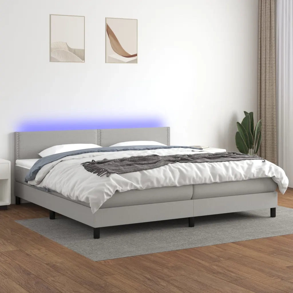 Letto a Molle Materasso e LED Grigio Chiaro 200x200 cm Tessuto 3133101