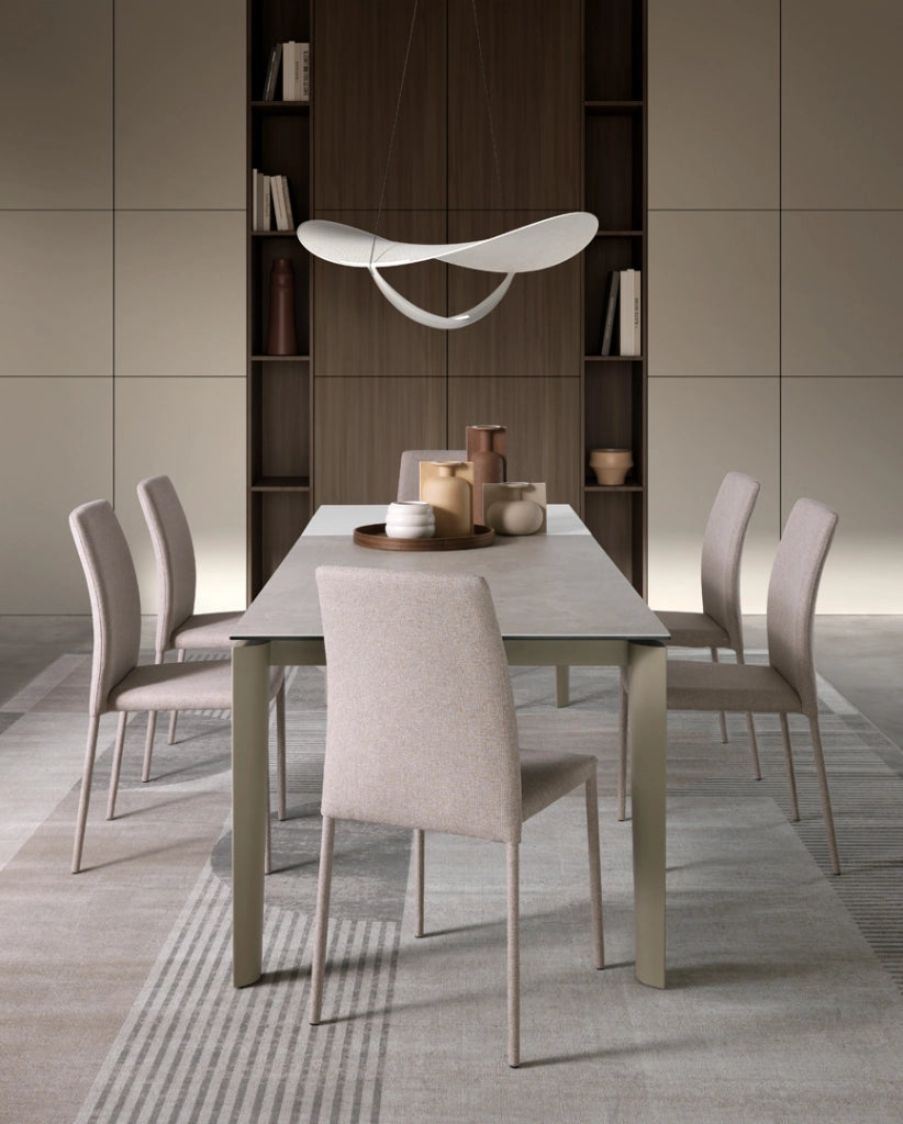 Tavolo Allungabile Horus - Top in ceramica sabbia e struttura in metallo color sabbia - Stones