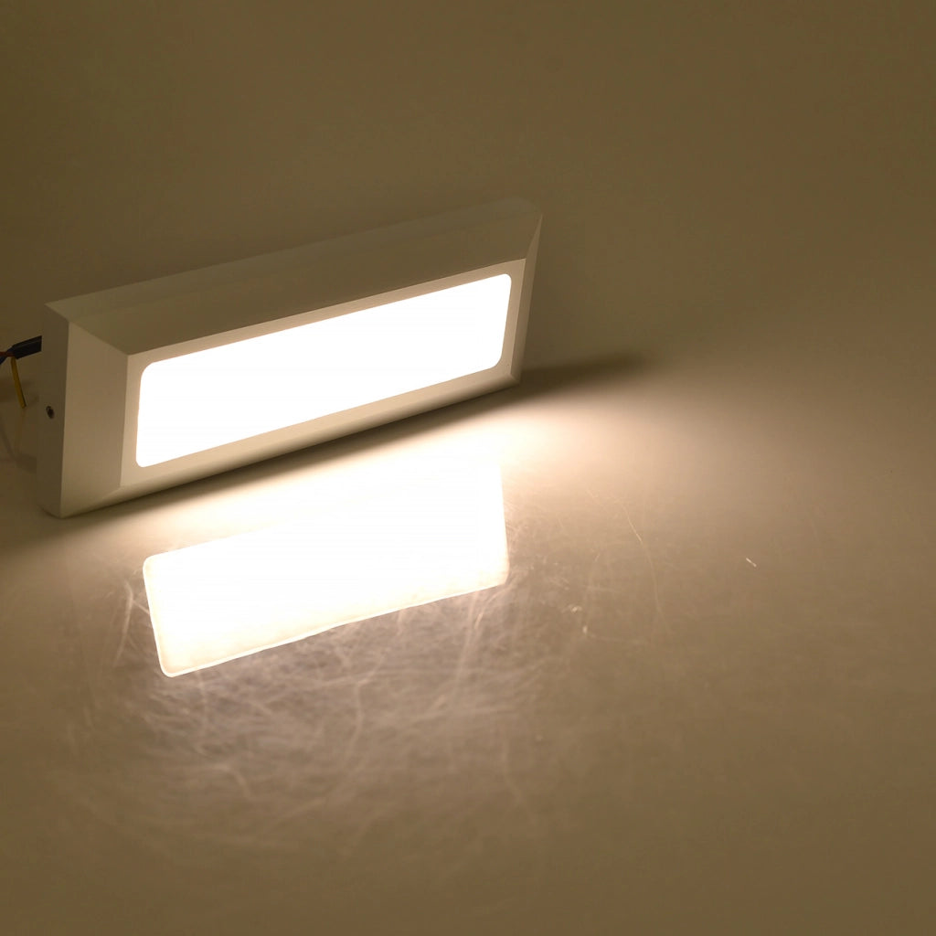 SEGNAPASSO LED A PARETE 5W CON CCT SWITCH 3 TEMPERATURE COLORE - DESIGN MODERNO ED ELEGANTE IP65 IDEALE PER AMBIENTI INTERNI ED ESTERNI