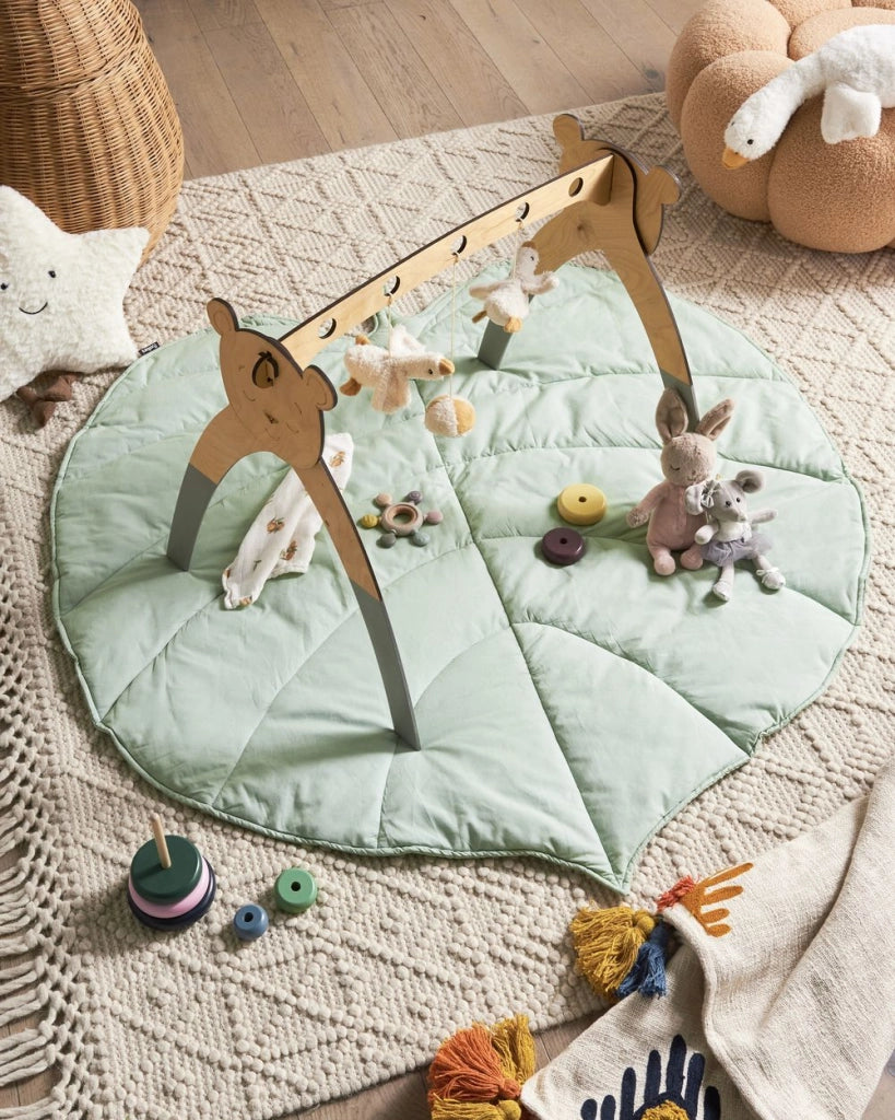 Tappeto per bambini in cotone verde chiaro a forma di foglia trapuntato 110 x 110 cm accessorio per la cameretta dei bambini