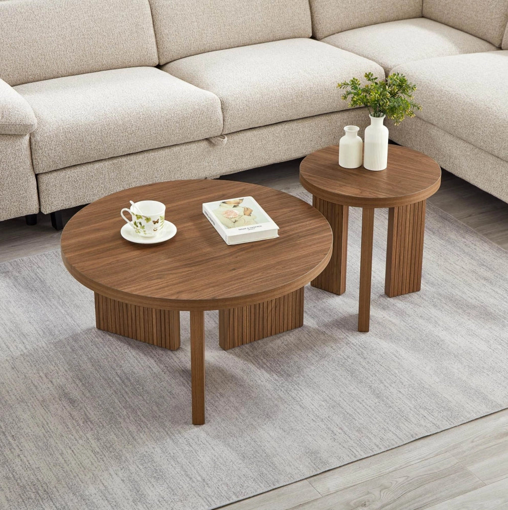 Tavolino rotondo in MDF effetto noce con gambe a treppiede