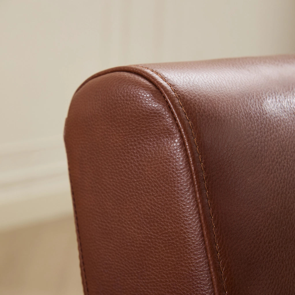Poltrona Lounge con Schienale con Cuciture Pull-Point e Struttura Stabile, in Pelle, Legno e PVC, Marrone