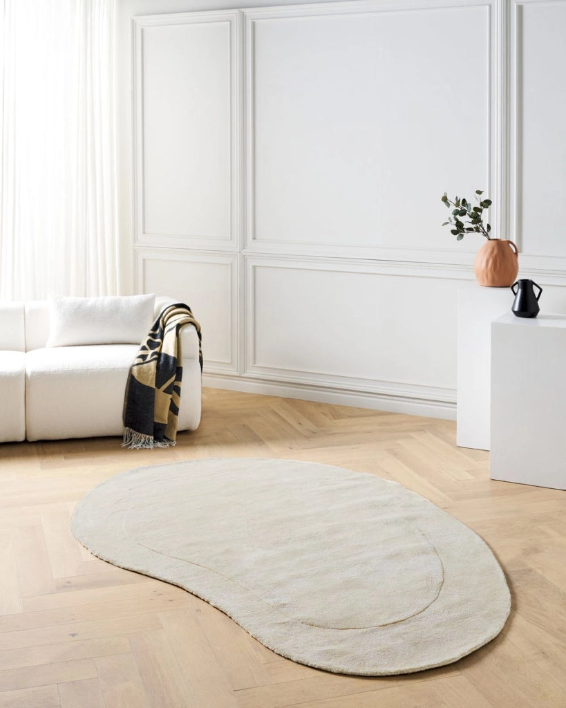 Tappeto in viscosa organico a forma di fagiolo beige 160 x 230 cm soggiorno camera da letto