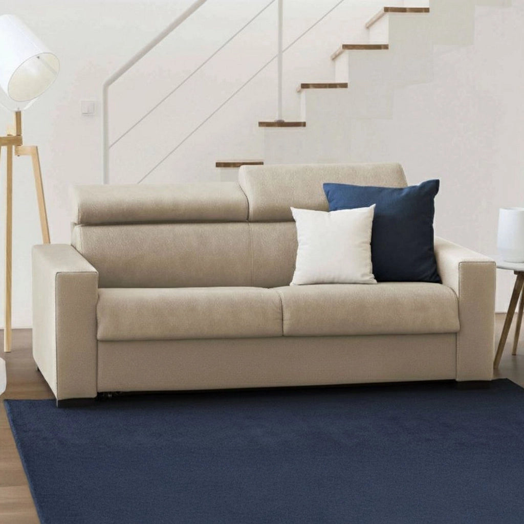 Divano fisso Kiev, Divano a 2 posti, Made in Italy, SofÒ  Soggiorno, in tessuto imbottito, con poggiatesta regolabili e Braccioli standard, cm 180x95h85, Beige