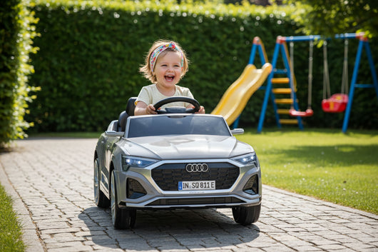 Macchina Elettrica per Bambini Licenza Ufficiale Audi SQ8 12V 4,5Ah Grigio