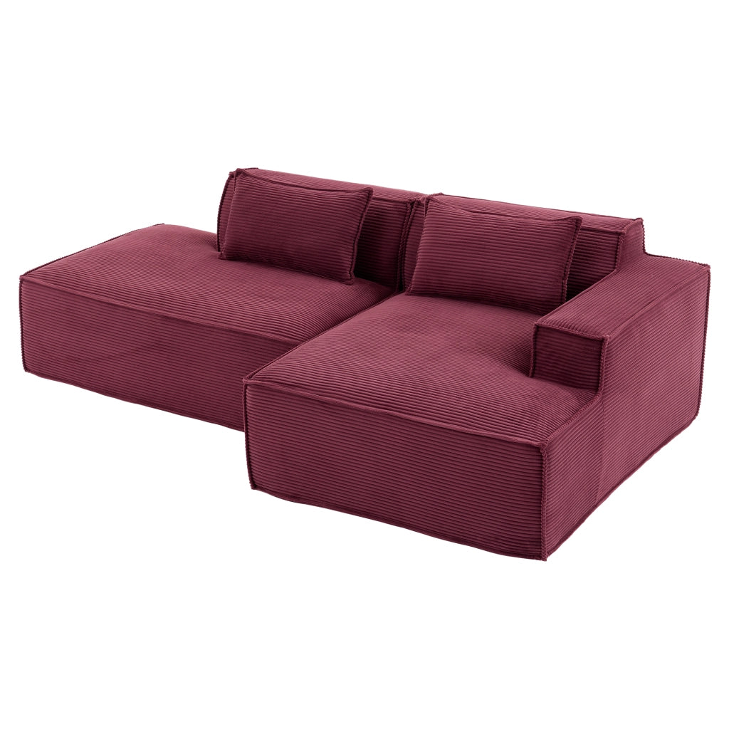 Divano dritto compatto con seduta elastica e due cuscini, rivestito in poliestere imbottito rosso, 235 cm