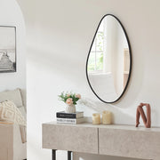 Specchio da Parete Orland con Cornice Irregolare 82x46 cm Nero [en.casa]