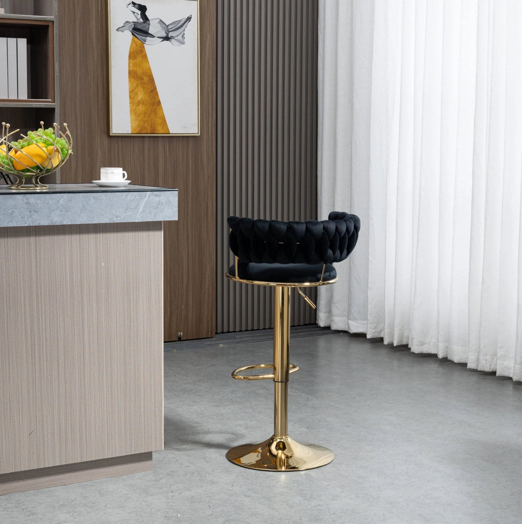 Set di 2 sgabelli da bar girevoli a 360° e regolabili in altezza; velluto nero; base dorata