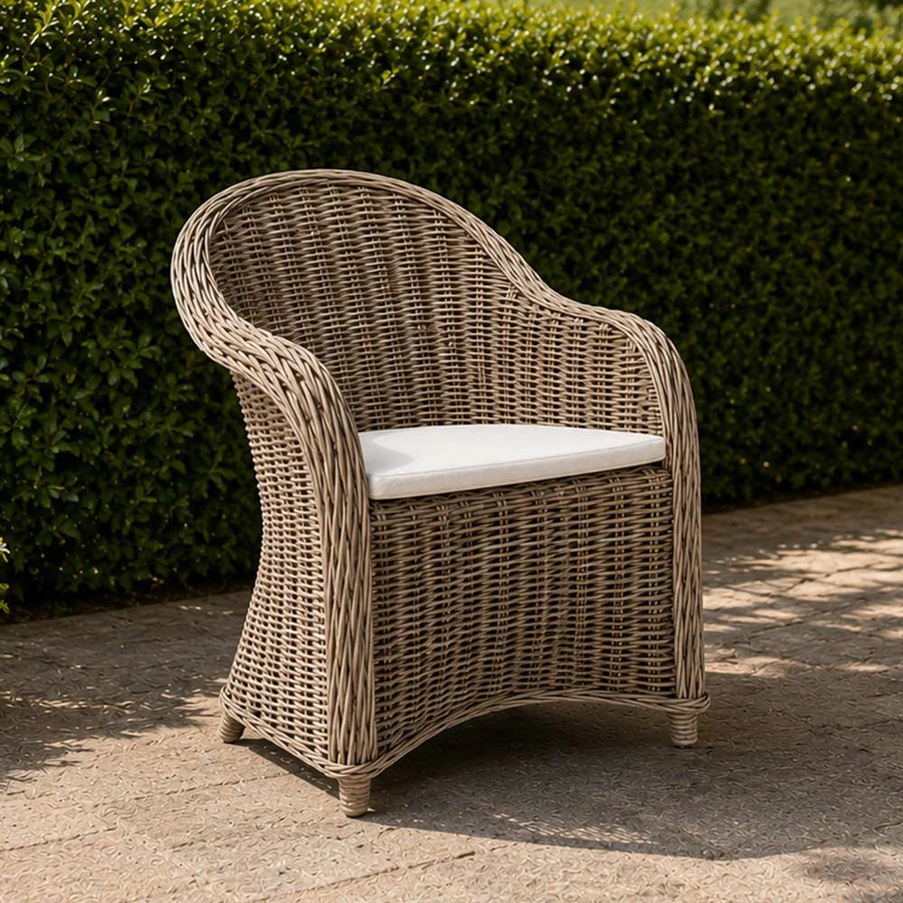 Poltrona Roma in rattan naturale intrecciato grigio con cuscino in omaggio