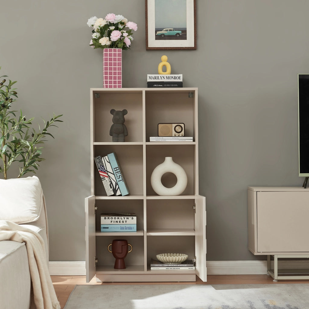 Armadio Comò Alto Bopibobro a 2 Ante Credenza con 4 Ripiani Aperti e 4 Vani Chiusi 118 x 64 x 30 cm - Beige [en.casa]