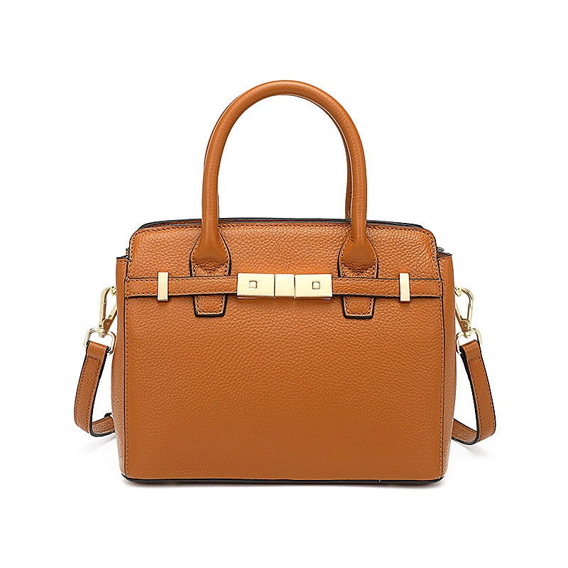 Borsa a tracolla da donna in vera pelle, colore marrone.