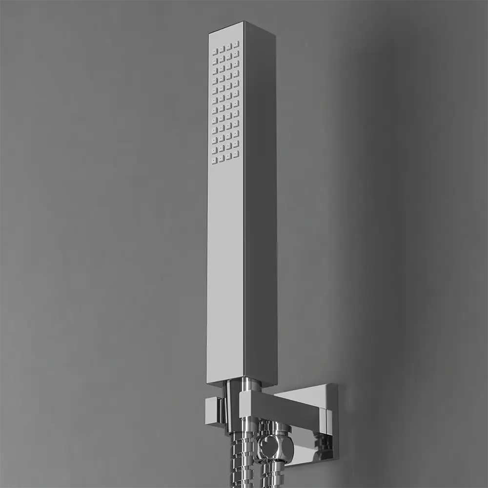 Kit doccia squadrato cromato con presa acqua e flessibile da 150 cm