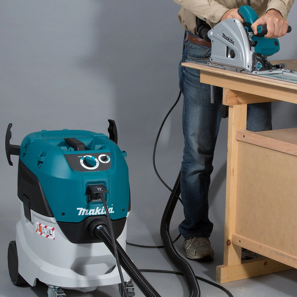 Bidone aspiratore Makita 1200w scuotitore automatico 34 litri VC4210LX
