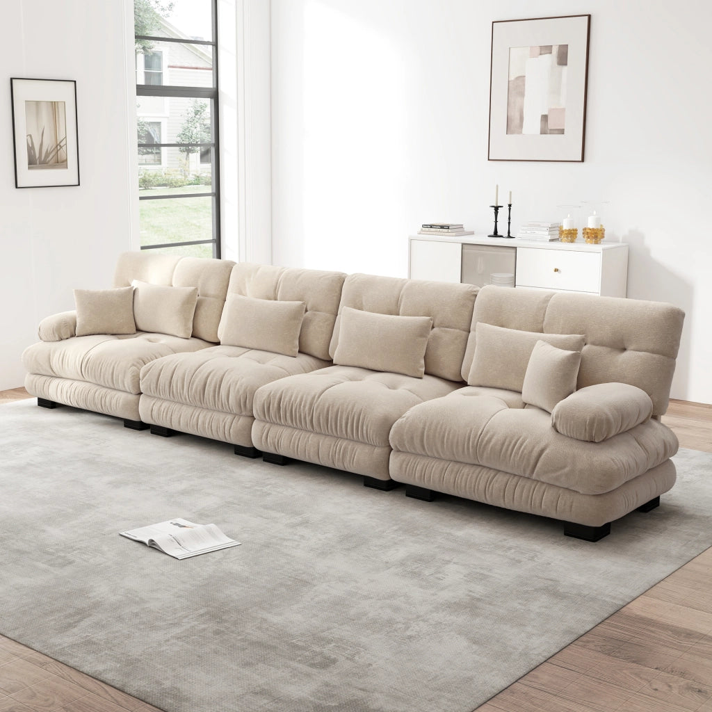 Divano angolare modulare 4 posti con seduta profonda e cuscini lombari in ciniglia beige chiaro per soggiorno