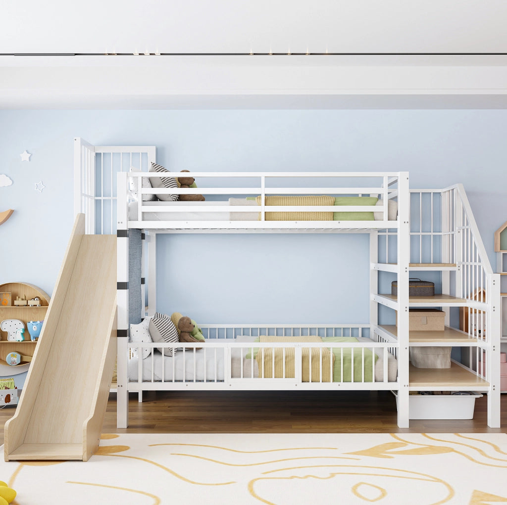 Letto a soppalco per bambini 90x200 cm in metallo bianco con scivolo; scala con contenitore e ripiani