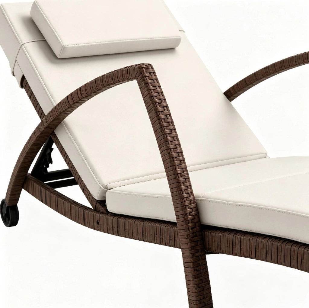 Lettino prendisole ULEVR 185x72 cm con schienale regolabile in 5 posizioni, ruote e cuscini beige e marrone