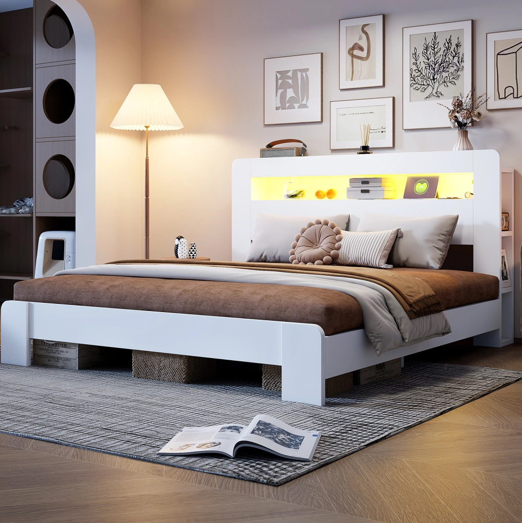 Letto matrimoniale 180x200 cm con testiera contenitore; LED e prese integrate; bianco