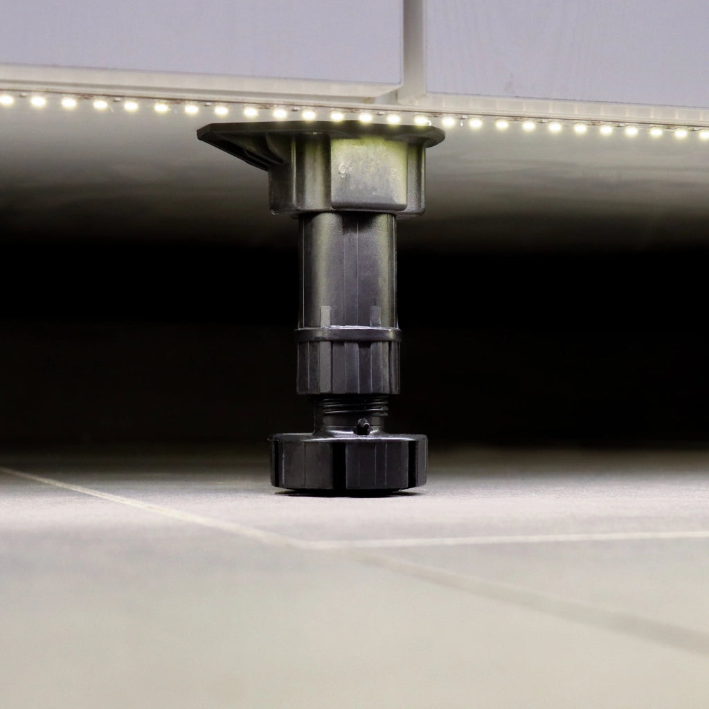 Piedino Regolabile con Base Pre-Assemblata per Mobile 98-115 mm Plastica Nero 40 Pezzi Emuca