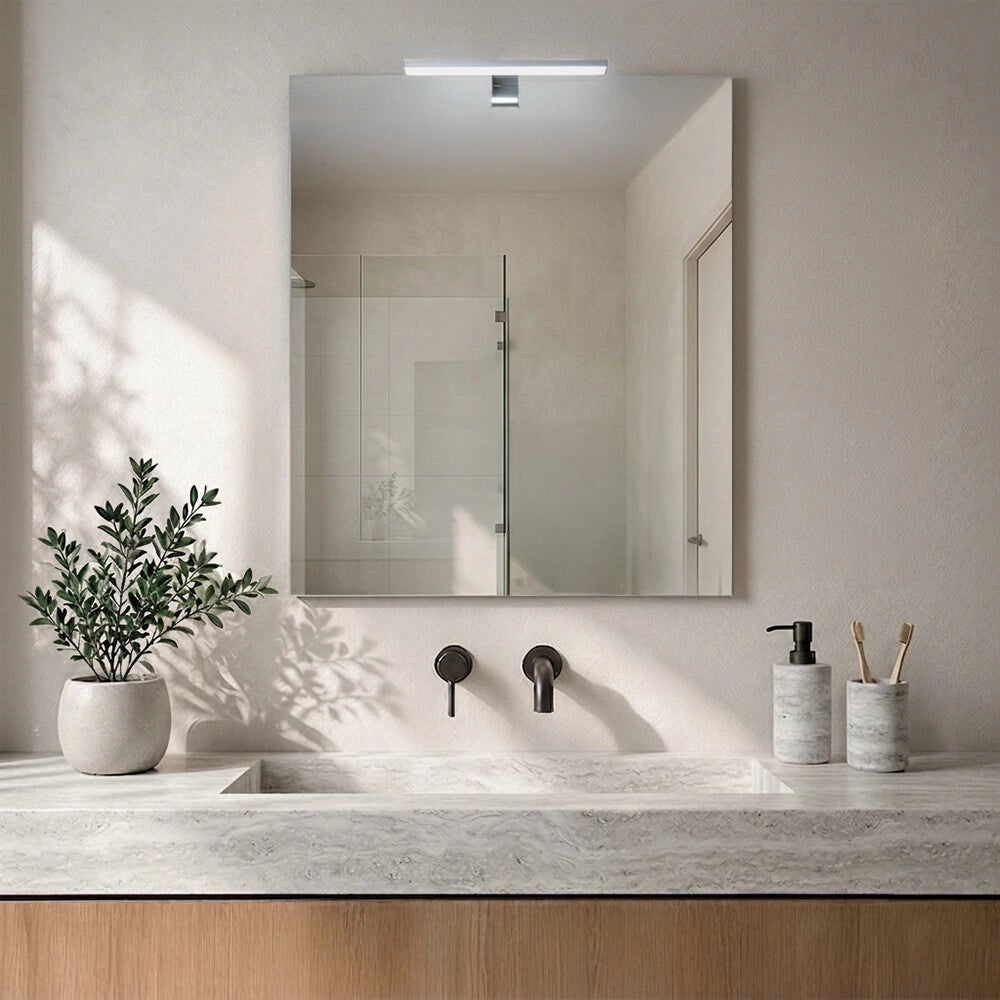 Specchio bagno 60x70 cm reversibile con lampada a luce LED fredda