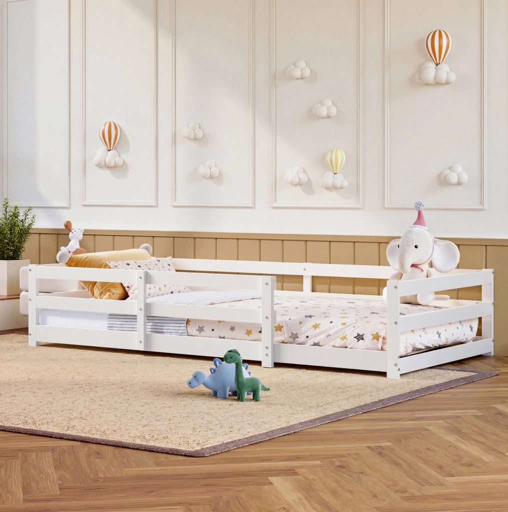 Letto Montessori 90x200 cm con barriera di protezione e rete a doghe in legno di pino bianco
