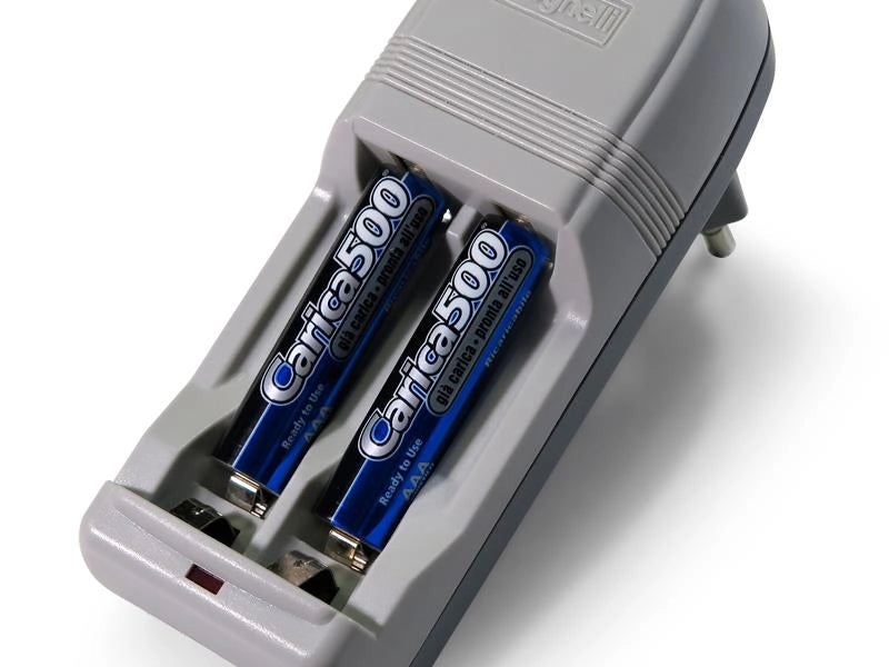 Beghelli Carica500 carica batterie AC