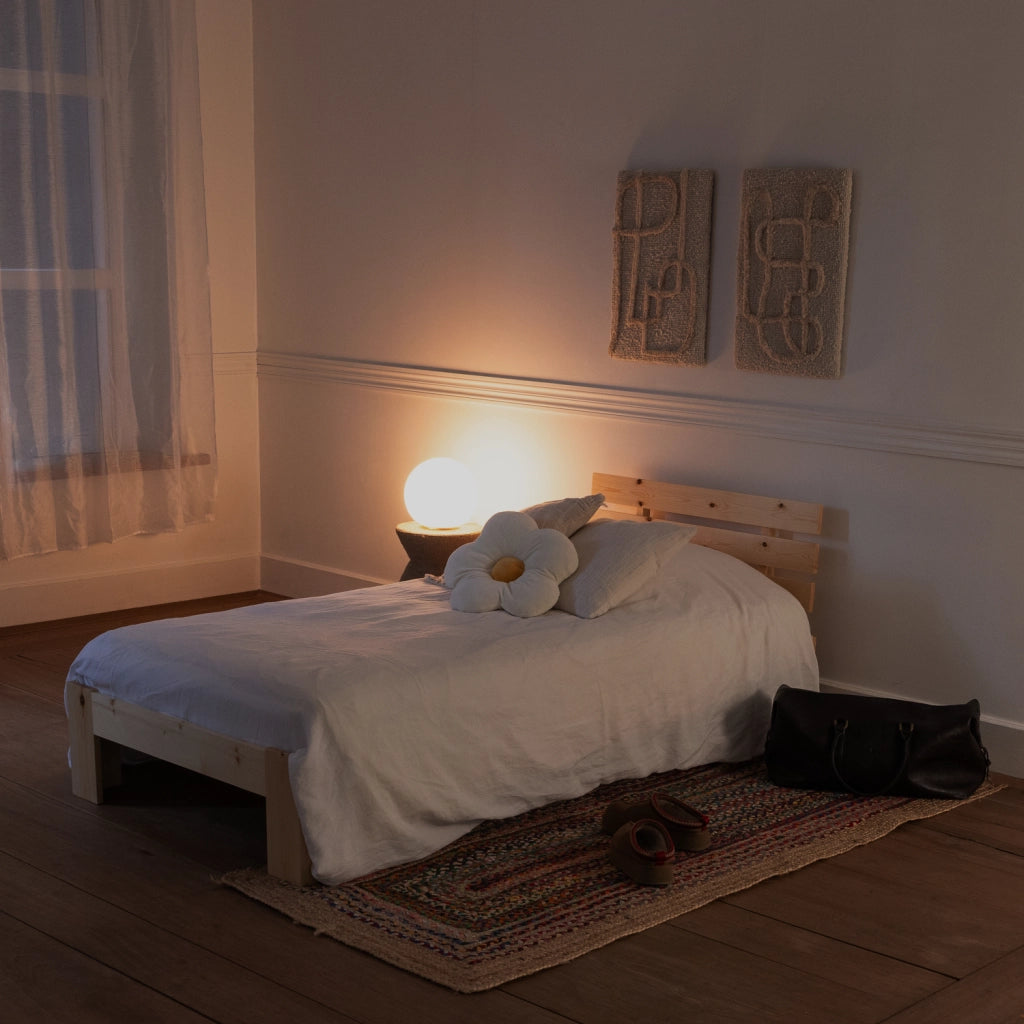 Letto in legno con testiera 90x190cm FINN
