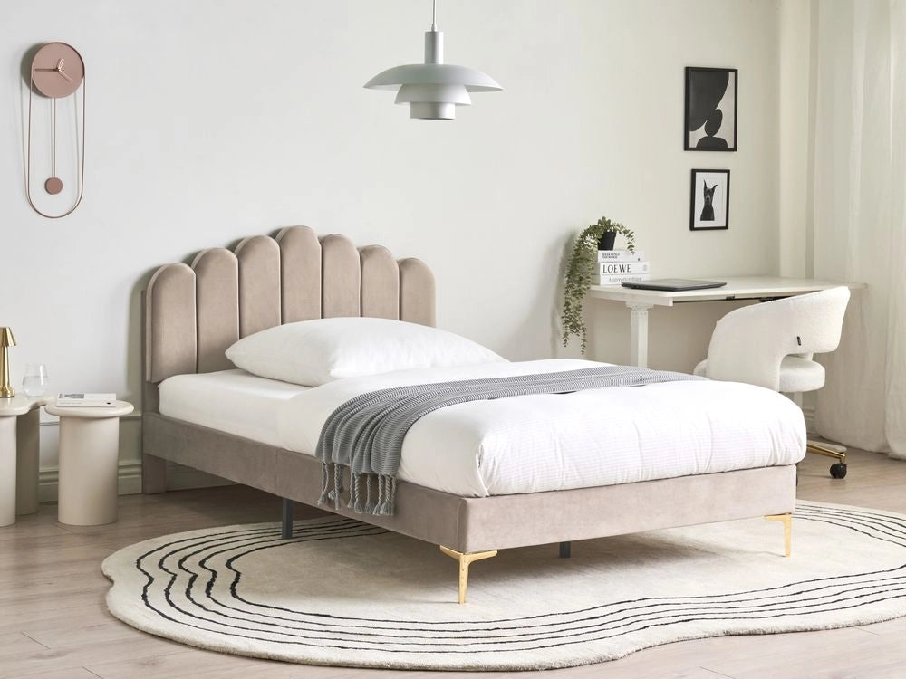 Letto matrimoniale 120 x 200 cm velluto Gambe in metallo tortora con testiera e base a doghe