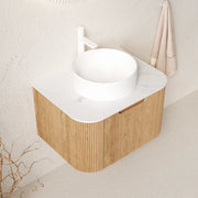 Mobile sottolavabo pensile con lavabo in ceramica e cassetto, per bagno, in legno naturale e bianco, 61 cm