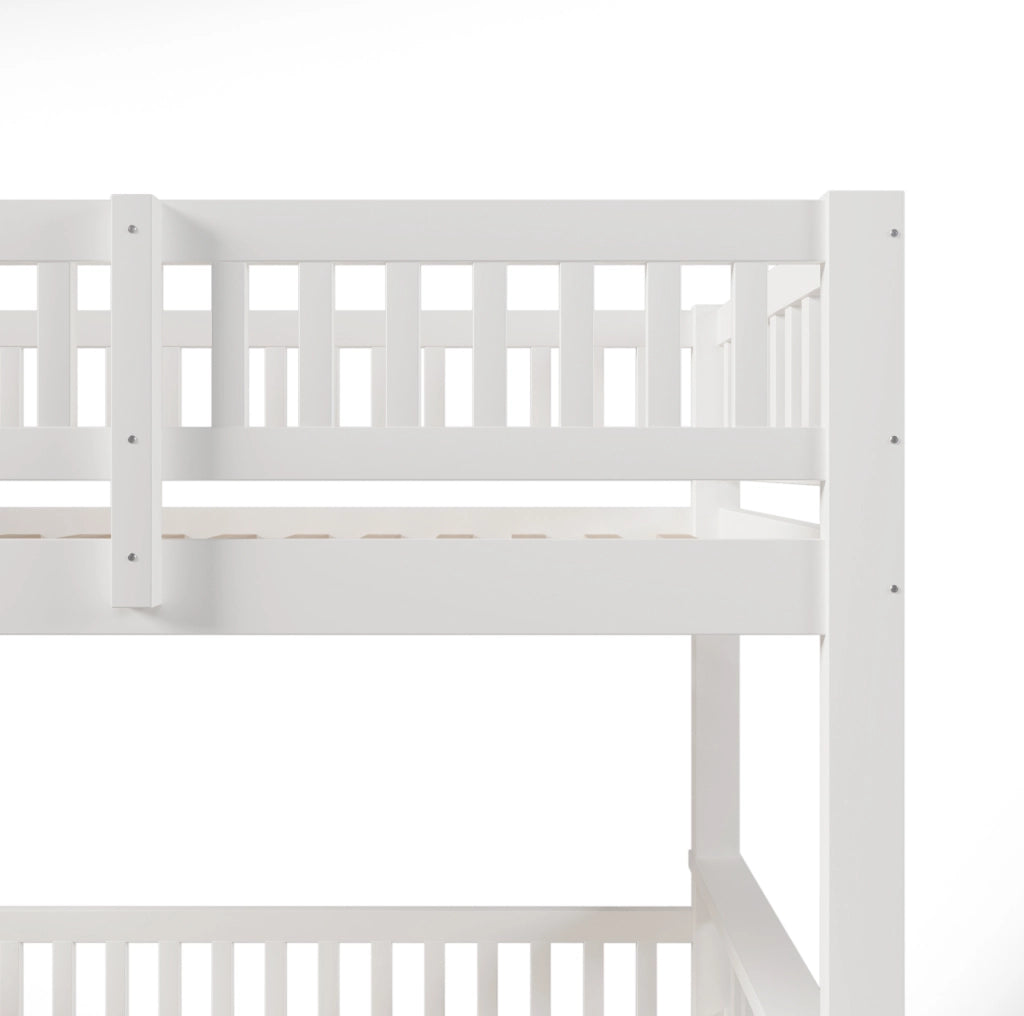 Letto a castello in legno 90x200 cm + 140x200 cm bianco con scala e sponde