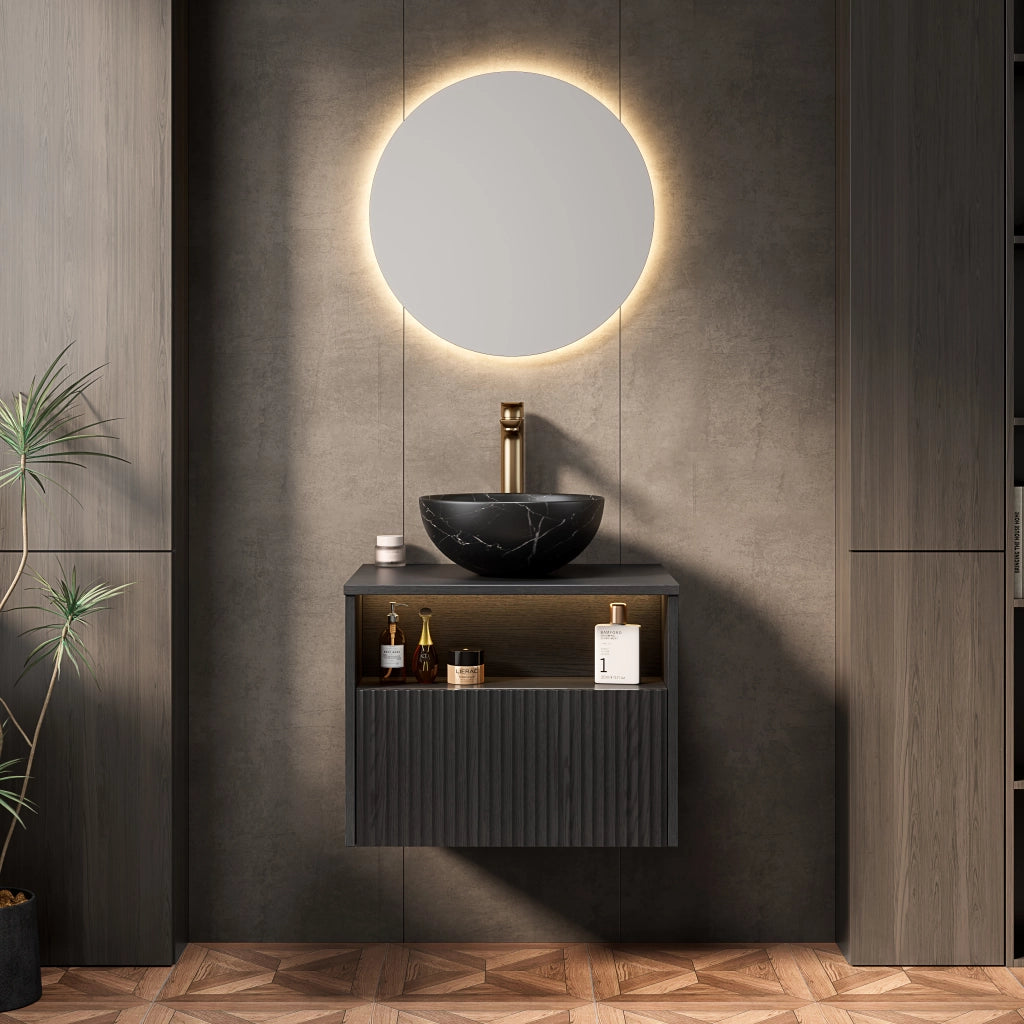 Mobile bagno sospeso con 1 cassetto e 1 vano aperto; lavabo in ceramica e luce LED con sensore; 60×46×60.8 cm
