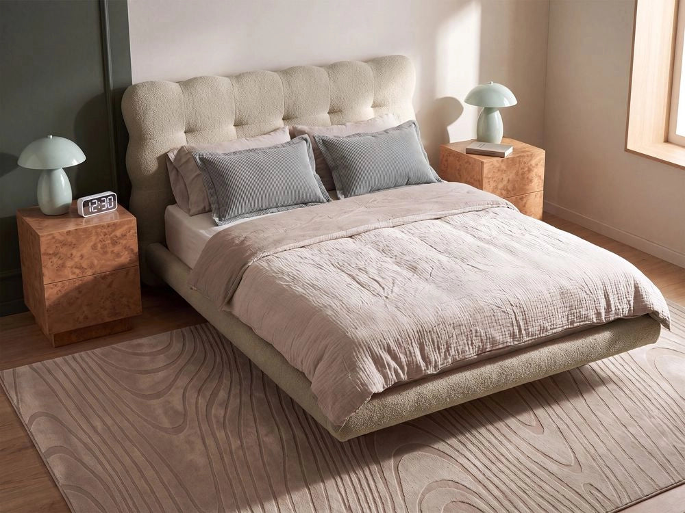 Letto matrimoniale in tessuto boucle con testata trapuntata Beige 140 x 200 cm design moderno