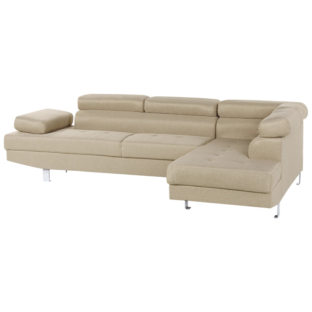 Divano angolare in tessuto beige chiaro con poggiatesta e braccioli regolabili a forma di L