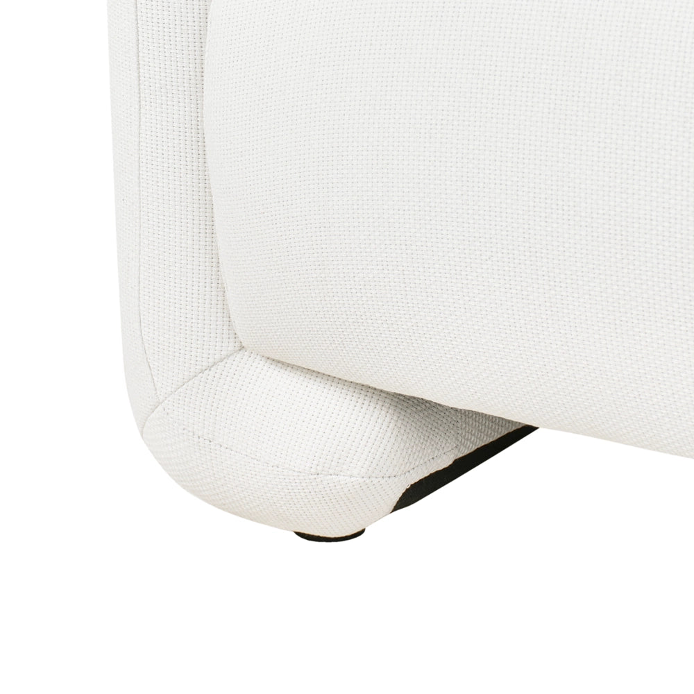 Poltrona in tessuto bianco imbottitura in poliestere ampio schienale con braccioli mobili da salotto retrò
