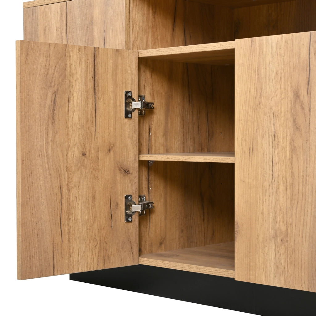 Credenza moderna in truciolato naturale e nero con 4 ante e 3 vani aperti, 140x40x85 cm