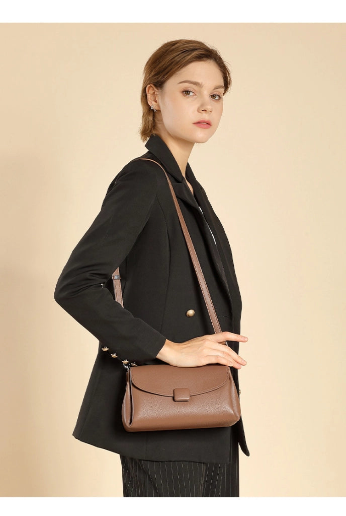 Borsa a mano grande da donna in vera pelle, colore albicocca, ideale per il tempo libero.