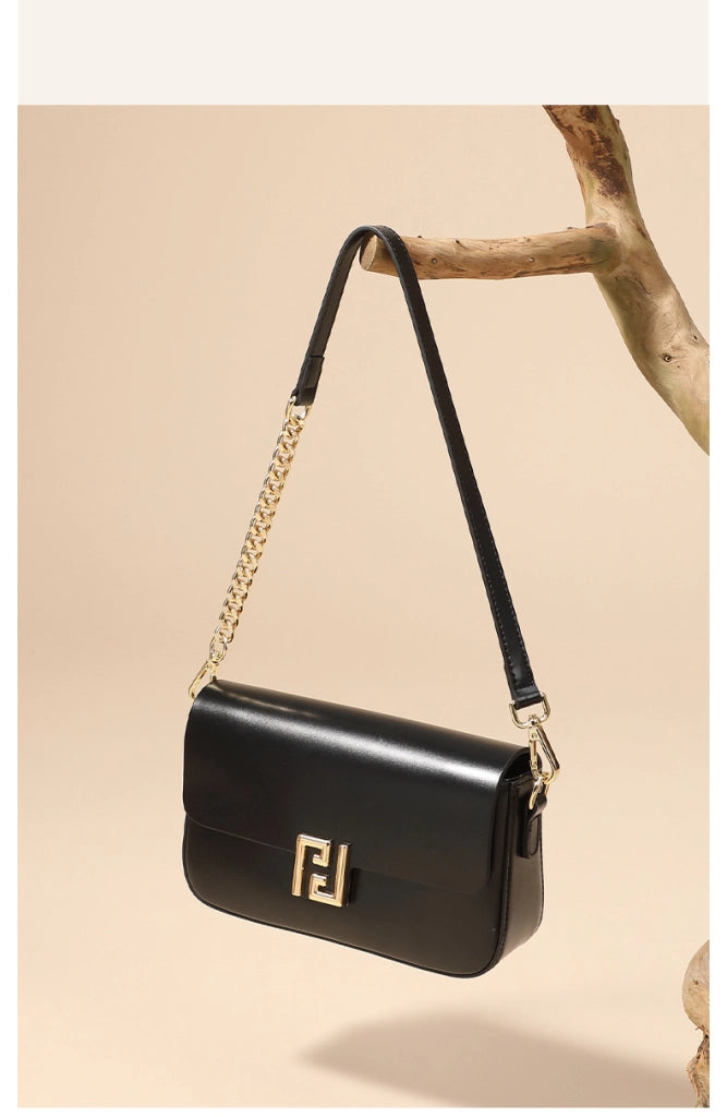 Borsa a tracolla da donna in vera pelle, nera.