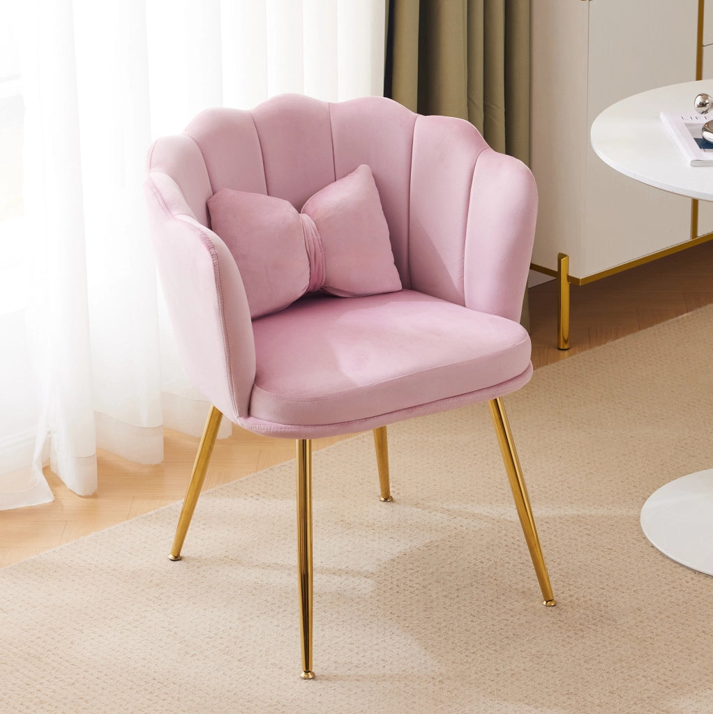 Poltrona da soggiorno in velluto rosa con schienale a petalo; cuscino e gambe in metallo 62x54x43 cm