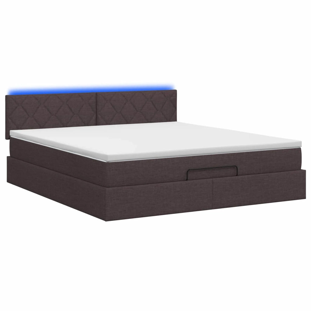 Letto Ottomano con Materasso e LED Marrone Scuro 140 x 200 cm 3456998