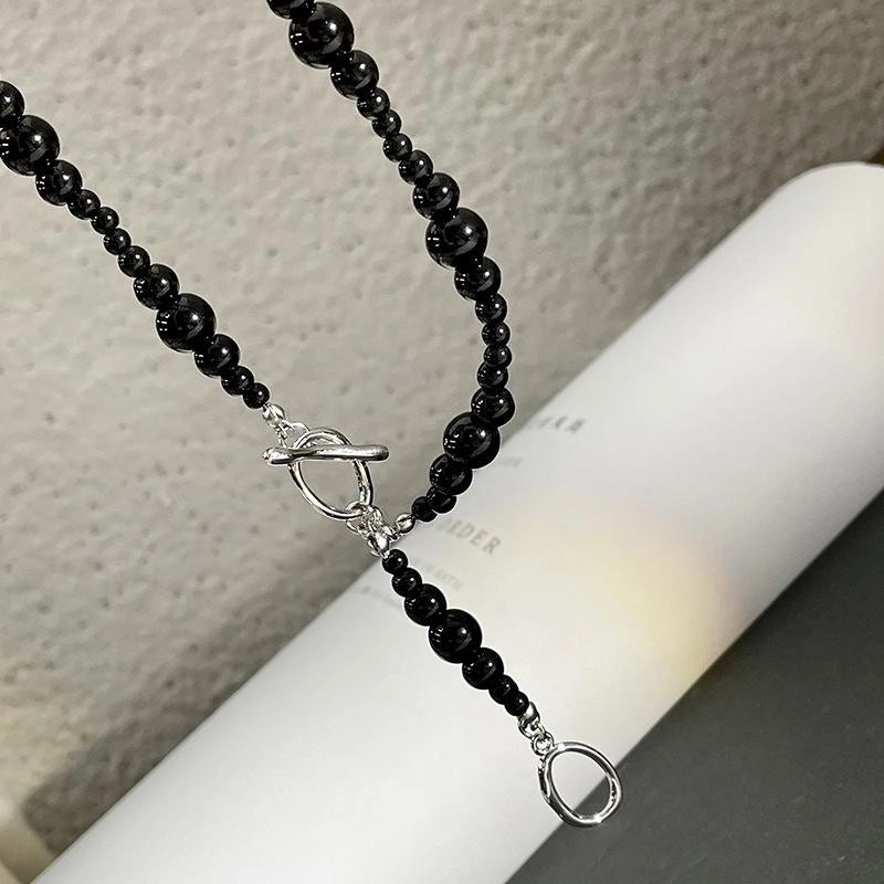 Collana fatta a mano con perline di vetro nero, regalo di Natale o di compleanno.
