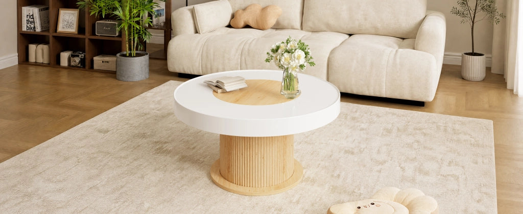 Tavolino basso rotondo con piano bicolore bianco e legno, base cilindrica scanalata, per soggiorno, 75 × 75 × 39 cm