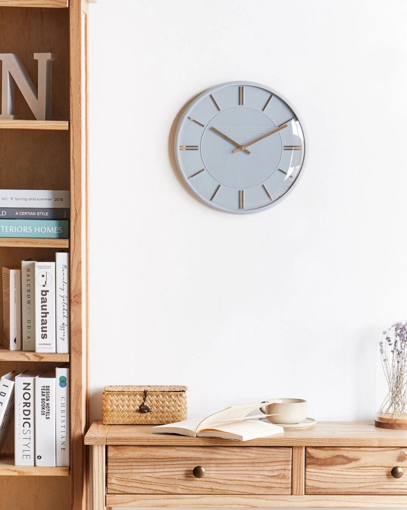 Orologio da parete grigio senza numeri 34 cm in alluminio stile moderno