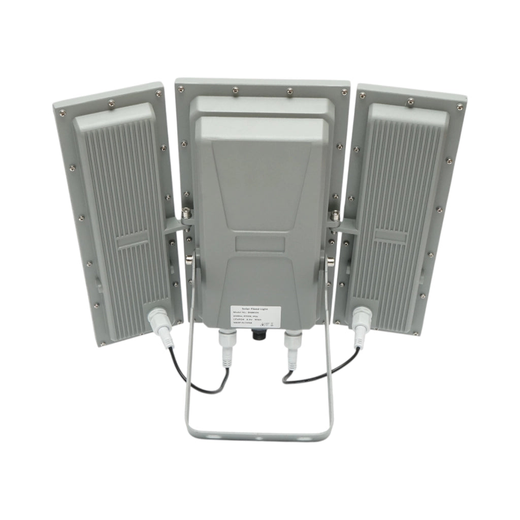 Lampada LED da 2400 lm, 6500 K con pannello solare da 40 W, batteria LifePO4 da 3,2 V/30 Ah, sensore di movimento e telecomando IP66. Breckner Germany