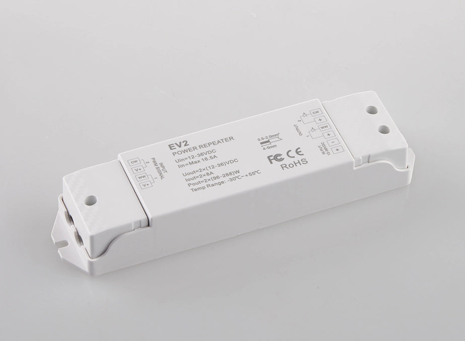 AMPLIFICATORE DI POTENZA 5 CANALI INPUT 12-24VDC OUTPUT 5CH;5A CH12 E 24V MAX 25A 10,7X7,5X2,45CM