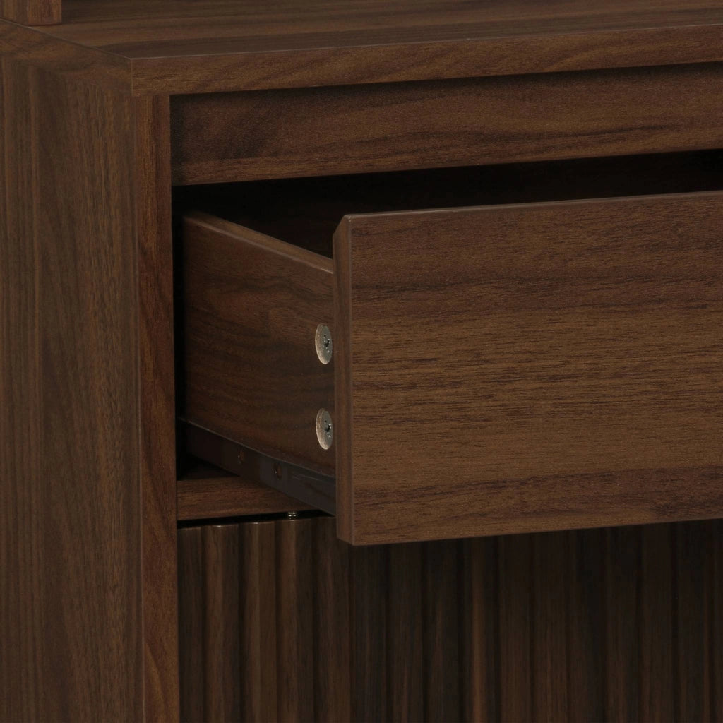 Credenza effetto legno a 4 ante e 3 cassetti, 110cm, noce