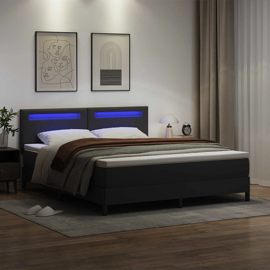 Letto a molle con strisce LED Nero 180 x 200 cm Pelle sintetica 3339060
